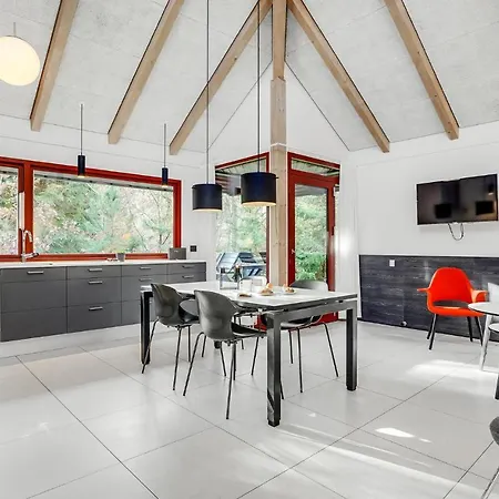 בית נופש Lovely In With Kitchen *